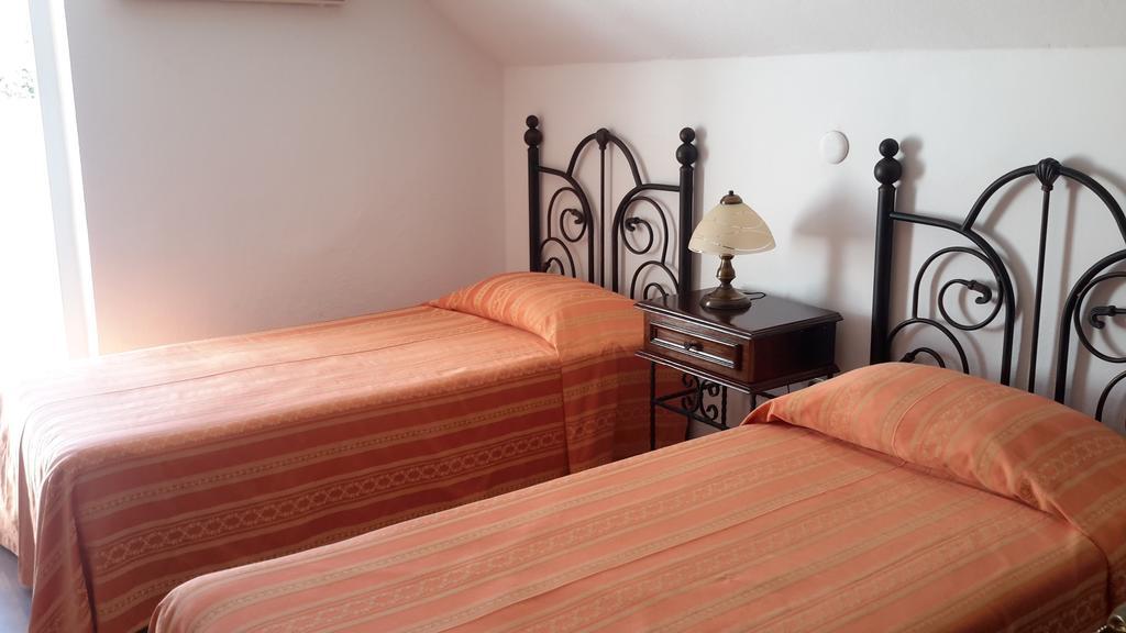 Ege Hotel Bozcaada Island Rum bild